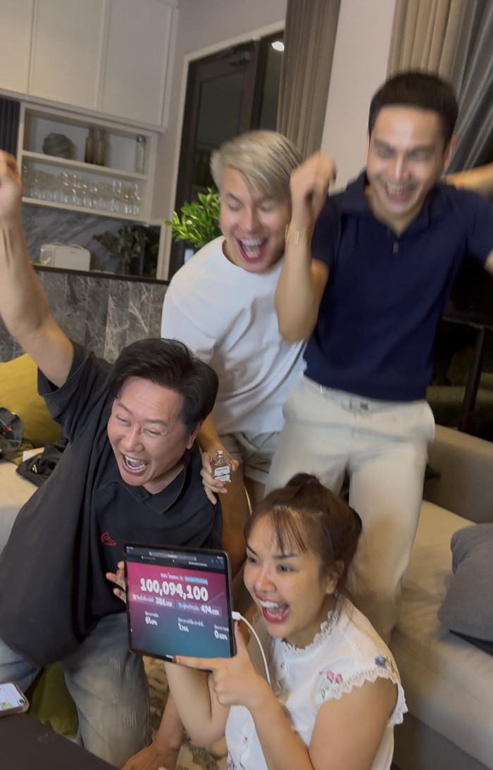  เจนนี่ ได้หมดถ้าสดชื่น  ไลฟ์ทุบสถิติ 100 ล้าน ใน 9 ชม.