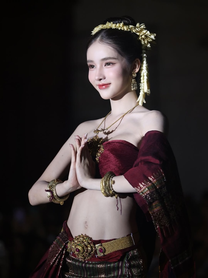 โยชิ รินรดา