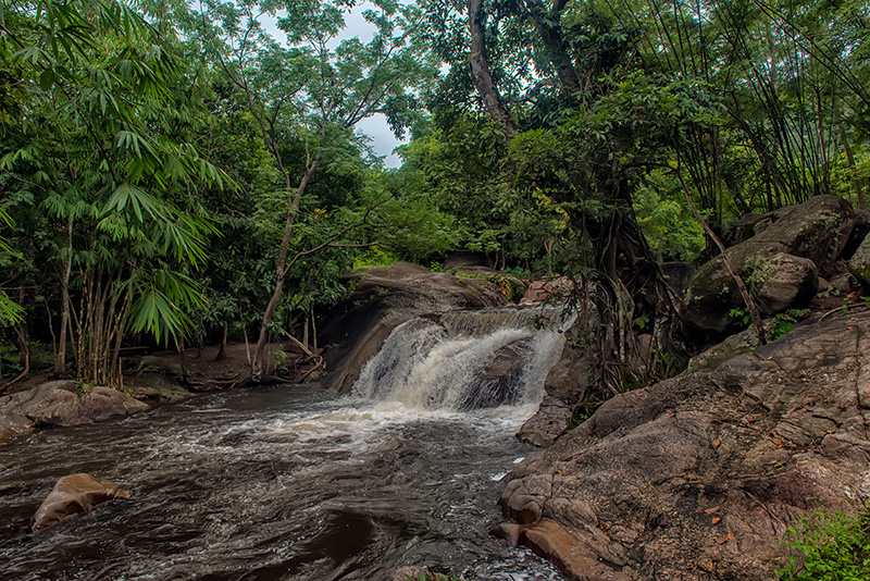 น้ำตกเก้าโจน (เก้าชั้น) ที่เที่ยวน้ำตก ใกล้กรุงเทพฯ