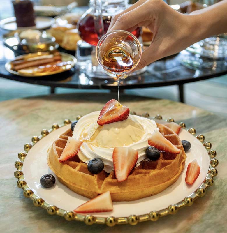 Oort Cloud Tea Room คาเฟ่ธีมอวกาศ