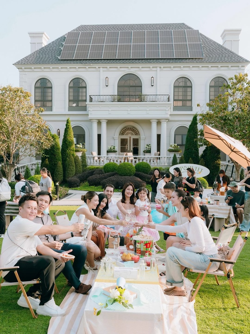 กวาง ฟ้ารุ่ง