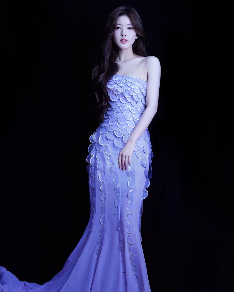 จ้าวลู่ซือ