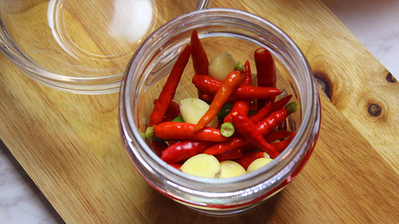 กะเพราหมูเด้ง