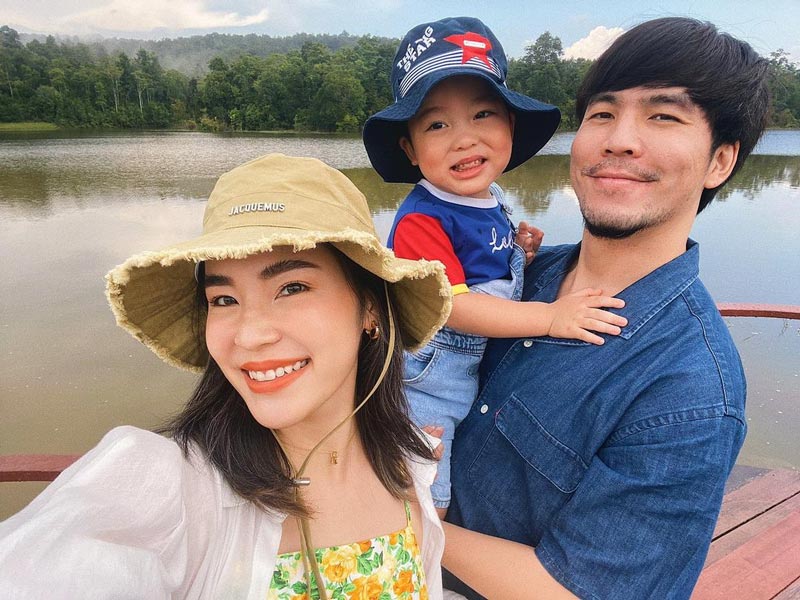 ดีเจเผือก พงศธร