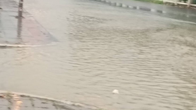 น้ำท่วมบ้านดารา