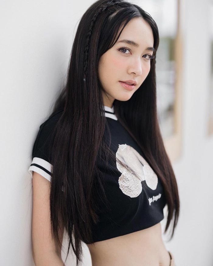 มิน พีชญา