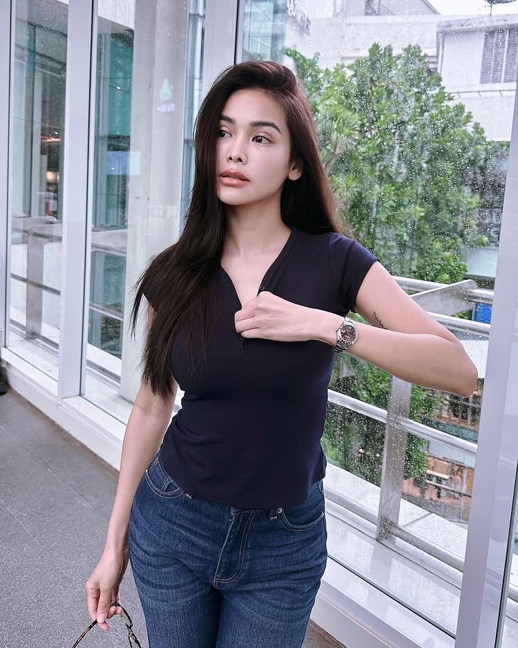 อิงฟ้า วราหะ แซ่บทะลุจอ นุ่งบิกินี่โชว์หุ่นสับเซลฟี่หน้ากระจก