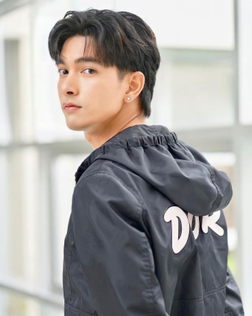 เข้ม หัสวีร์