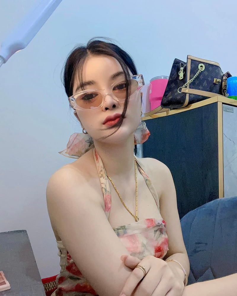 เอ๋ มิรา 