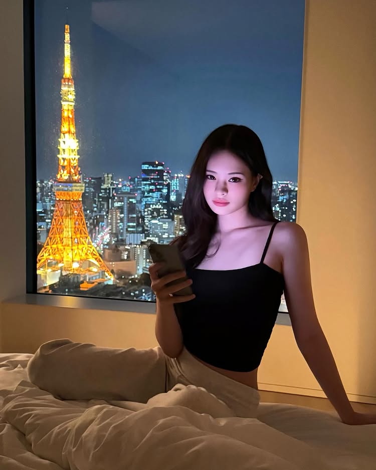 แอลลี่ อชิรญา กับแฟชั่นชุดเดินตลาดกลางคืนที่หัวหิน