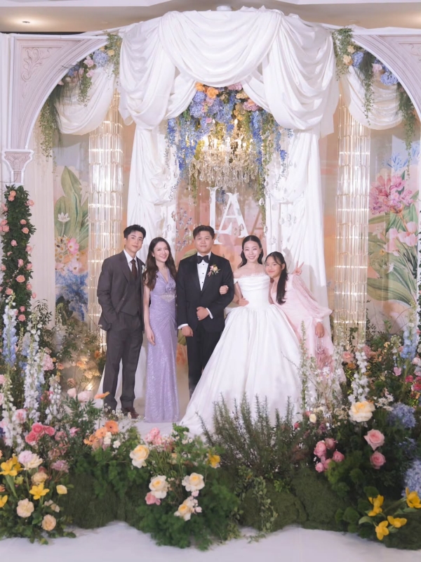 แอฟ ทักษอร โพสต์โมเมนต์หวานกับ นนกุล พร้อมภาพงานแต่ง ลูกน้ำ อลัน