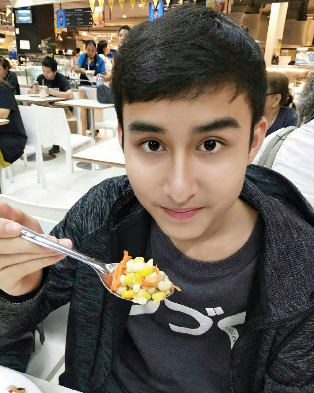 จีโน่ ชญานิน