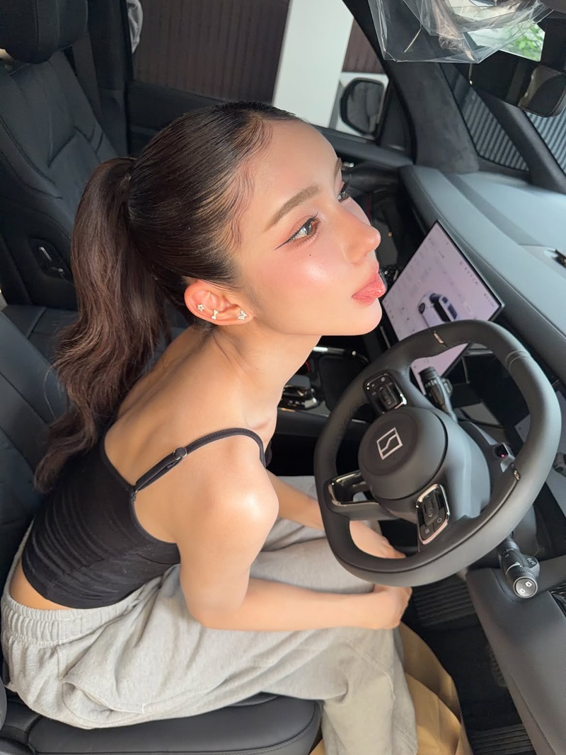 โยชิ รินรดา