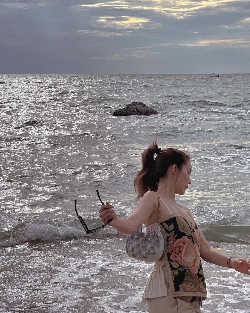 โบว์ เมลดา ชุดว่ายน้ำ