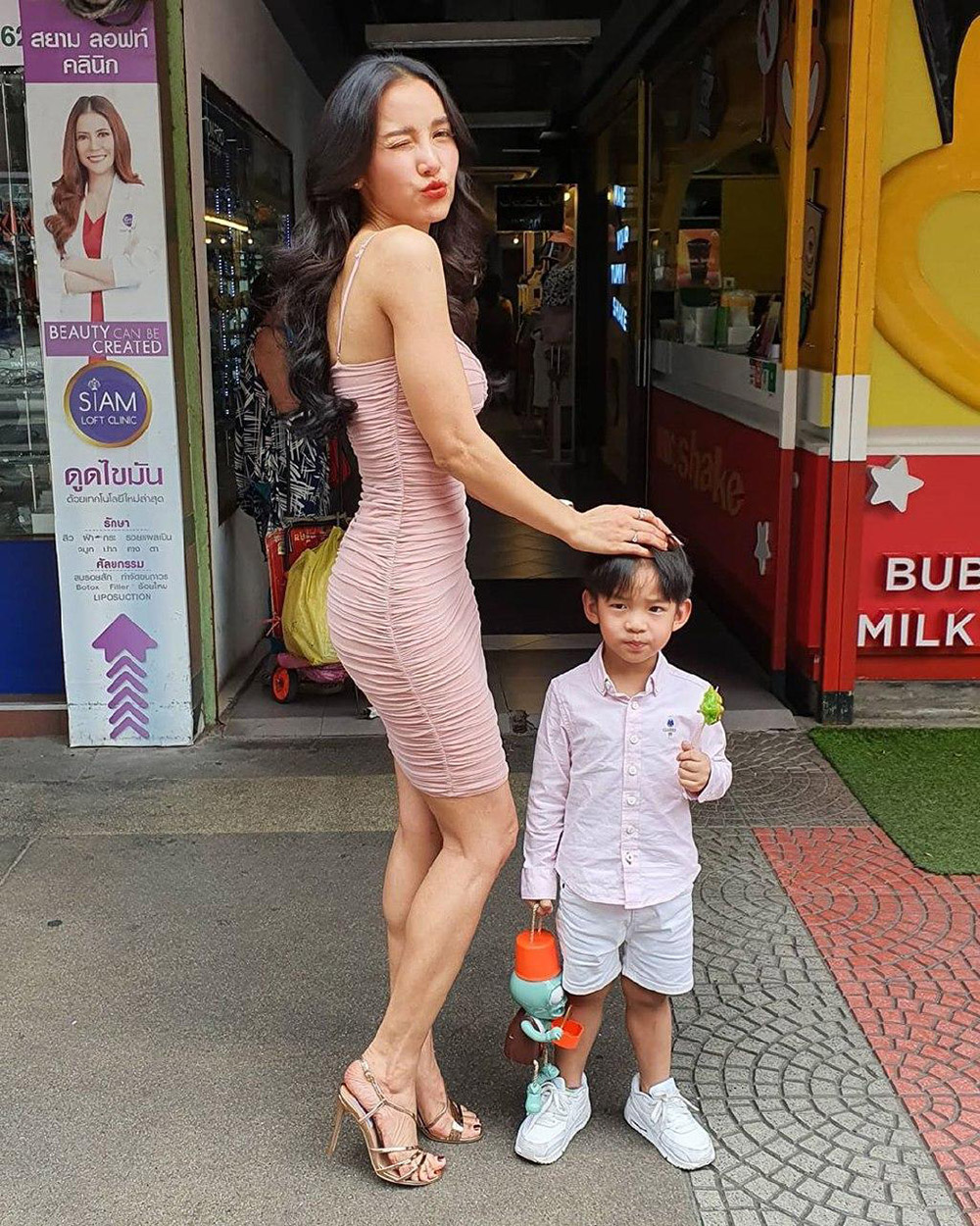 แม่ลูกดารา, วันแม่แห่งชาติ