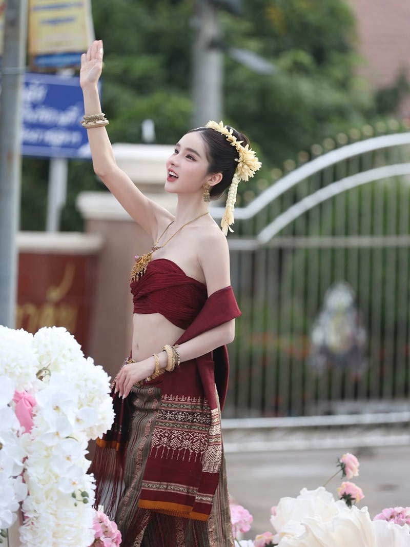 โยชิ รินรดา