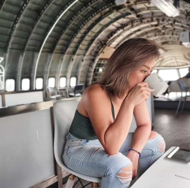 บีม จารุวรรณ ประวัตินักร้องสาวเสียงเท่มีเสน่ห์ ที่หลายคนหลงใหล