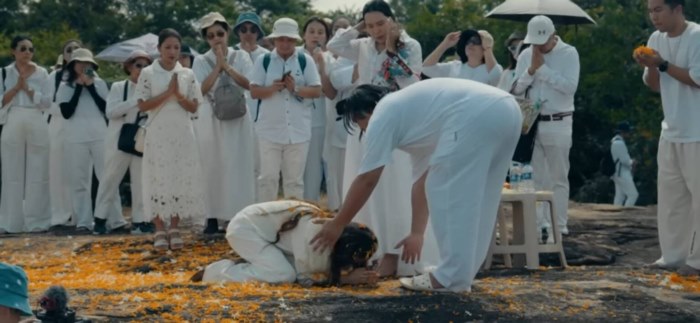 เจนี่ เทียนโพธิ์สุวรรณ บวชสามเณรีที่ศรีลังกา