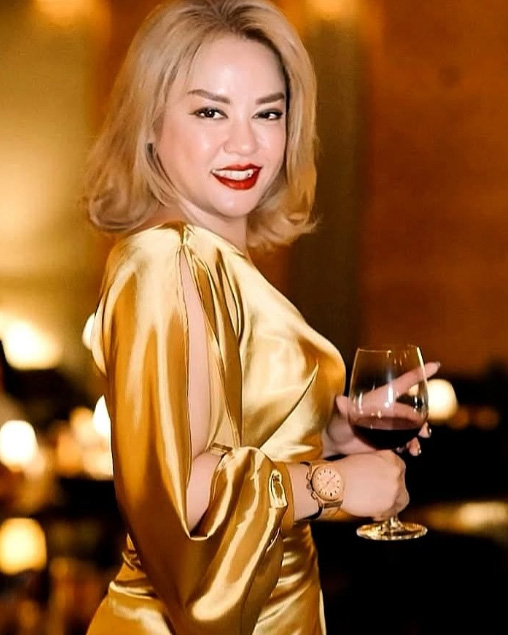 บีม จารุวรรณ ประวัตินักร้องสาวเสียงเท่มีเสน่ห์ ที่หลายคนหลงใหล