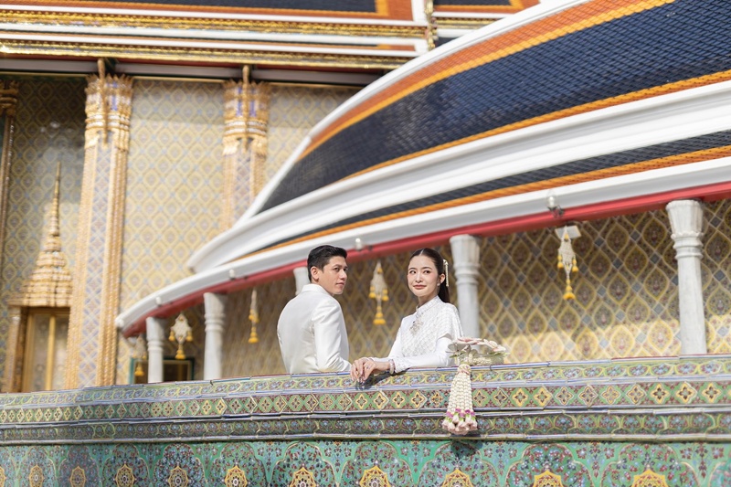 มายด์ ลภัสลัล ควง พาย สุนิษฐ์ เข้าพิธีมงคล