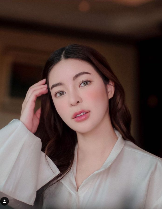 เอวา ปรวรรณ