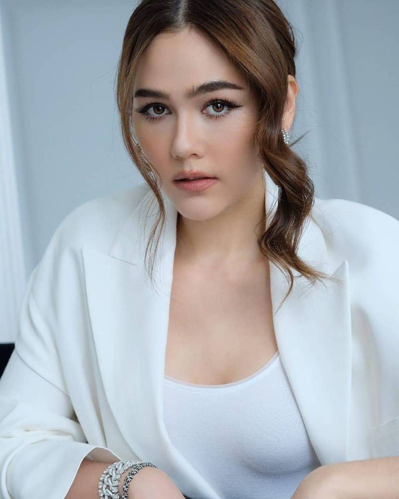 ชมพู่ อารยา