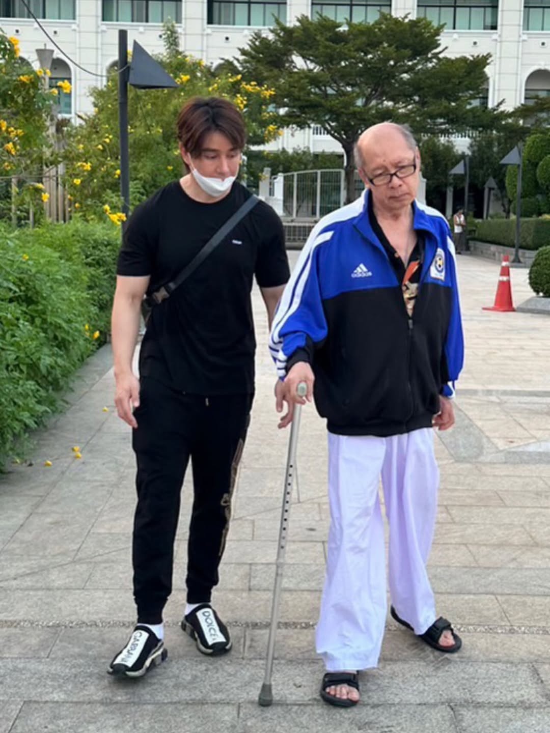 กำปั้น บาซู สูญเสียคุณพ่อ