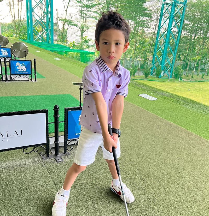 น้องโพธิ์ ลูกชายชาคริต