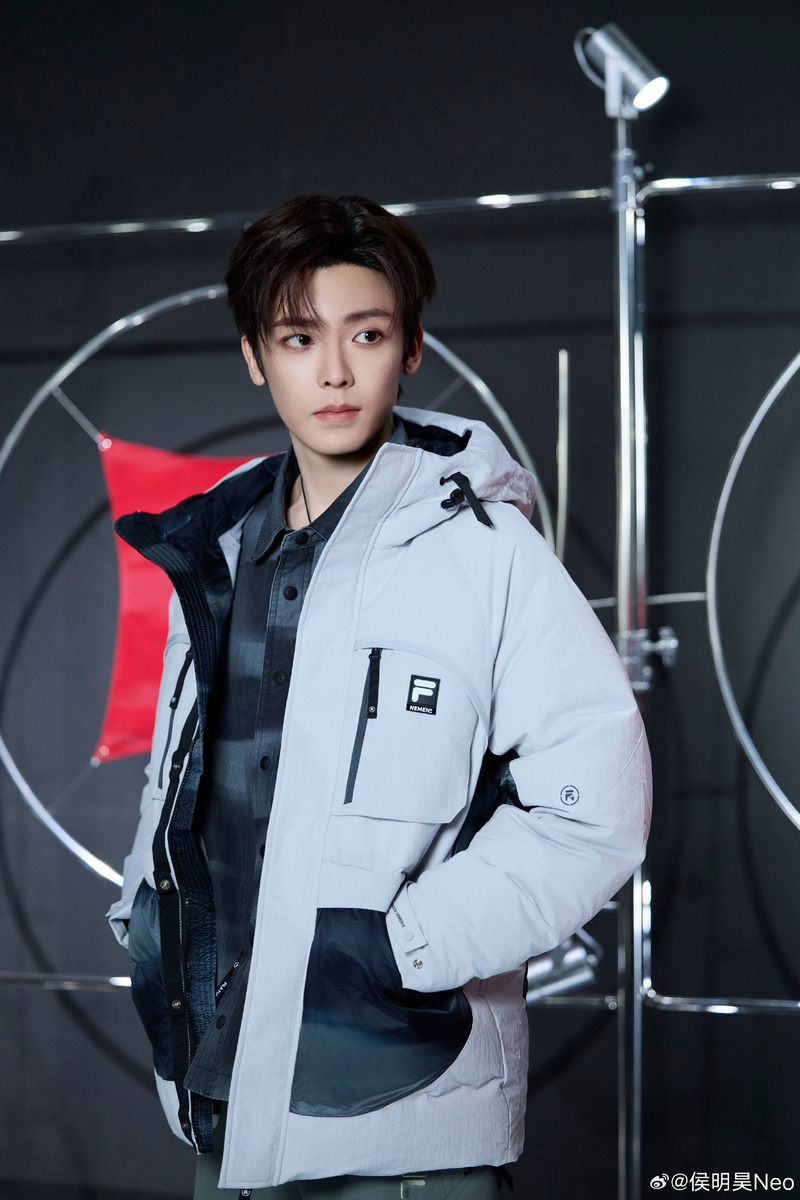 โหวหมิงฮ่าว ประวัติ Houminghao