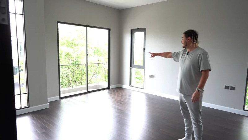 สเตฟาน บ้านใหม่ ห้องนอนน้องสาว