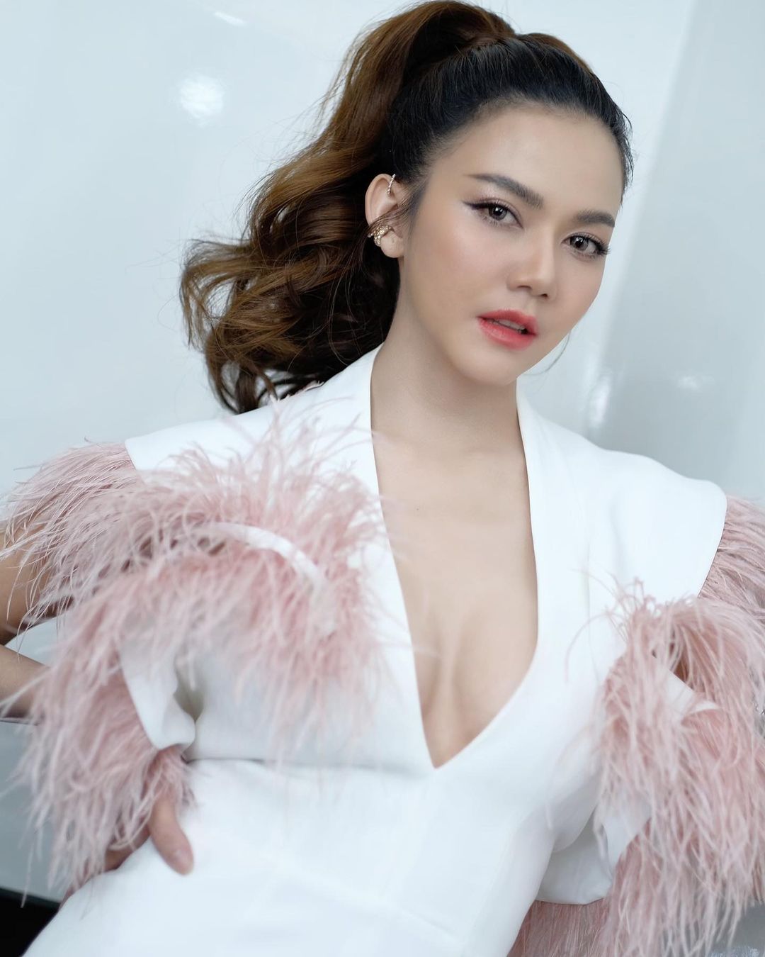  จ๊ะ นงผณี