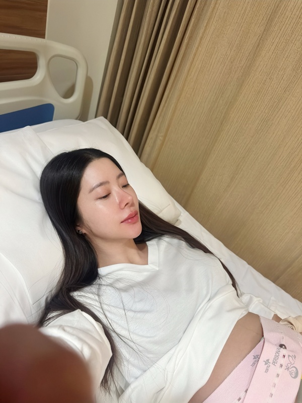 เนย วรัฐฐา คลอดลูกชายคนแรก