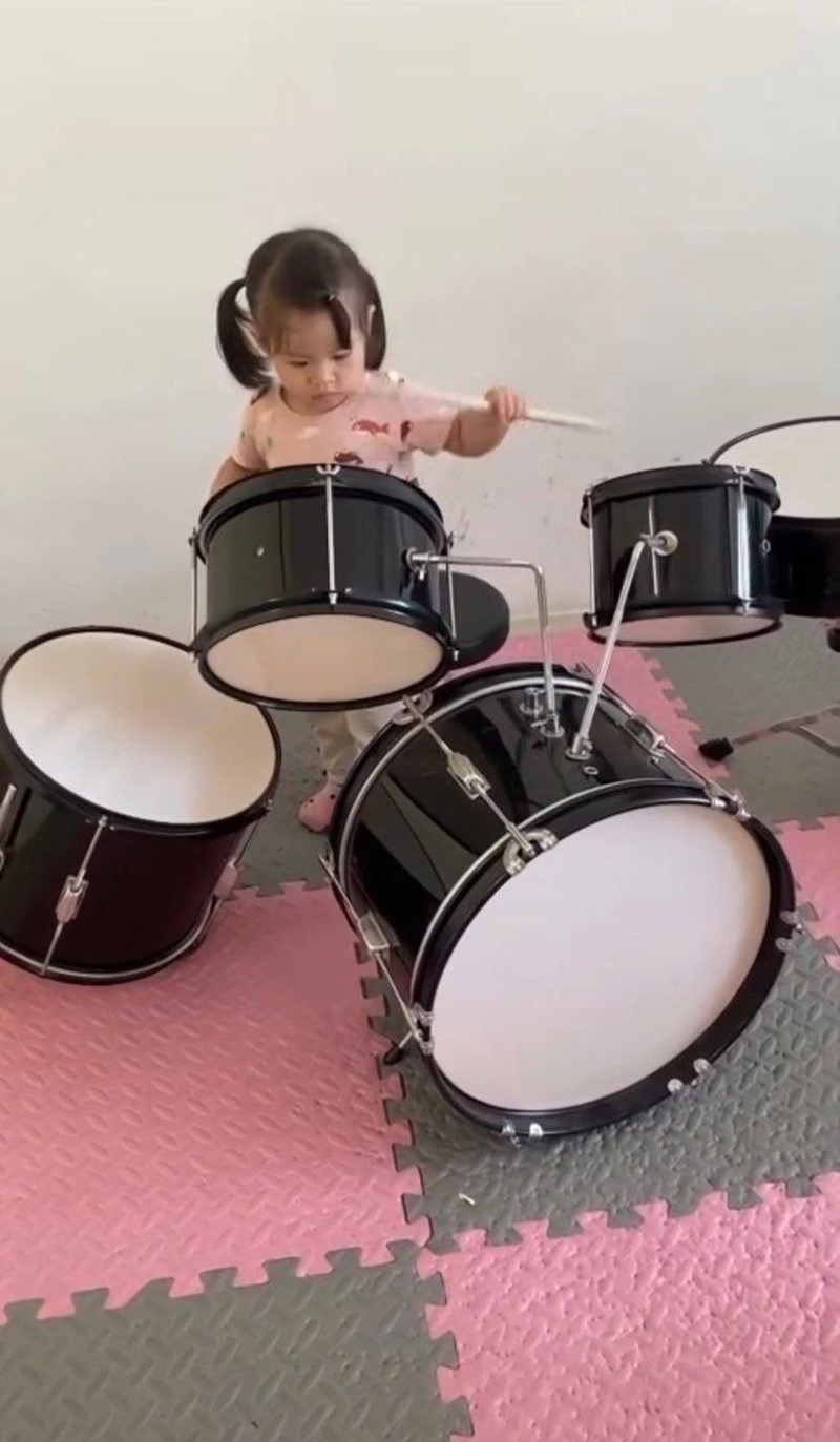 ต้า พาราด็อกซ์ เผยโมเมนต์อบอุ่นกับลูกสาว น้องพิมเพราะ