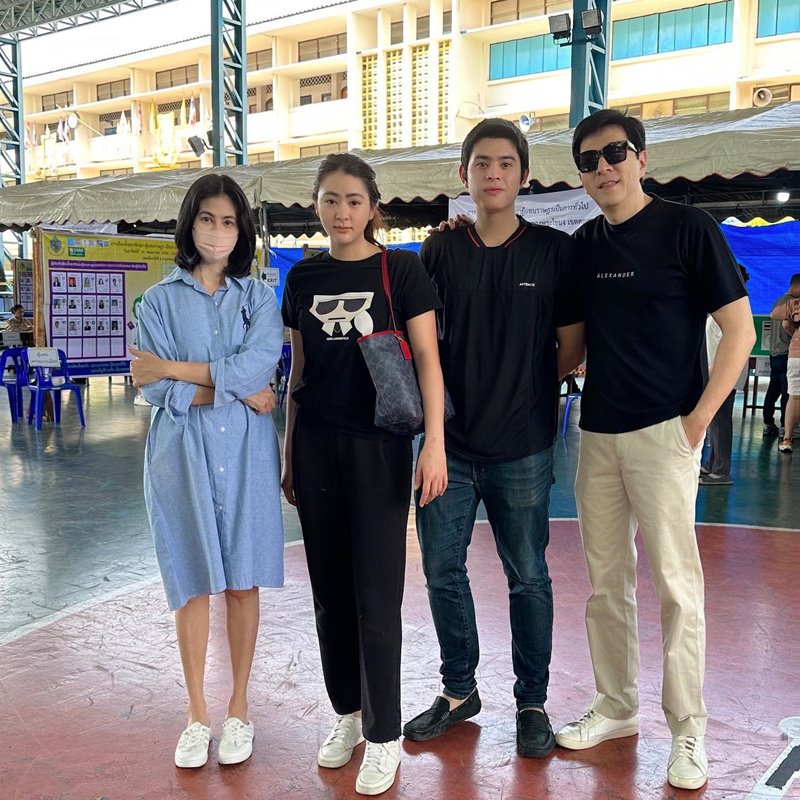 แซม ยุรนันท์