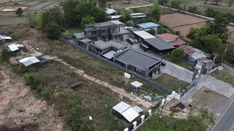 บ้าน ครูเต้ย อภิวัฒน์