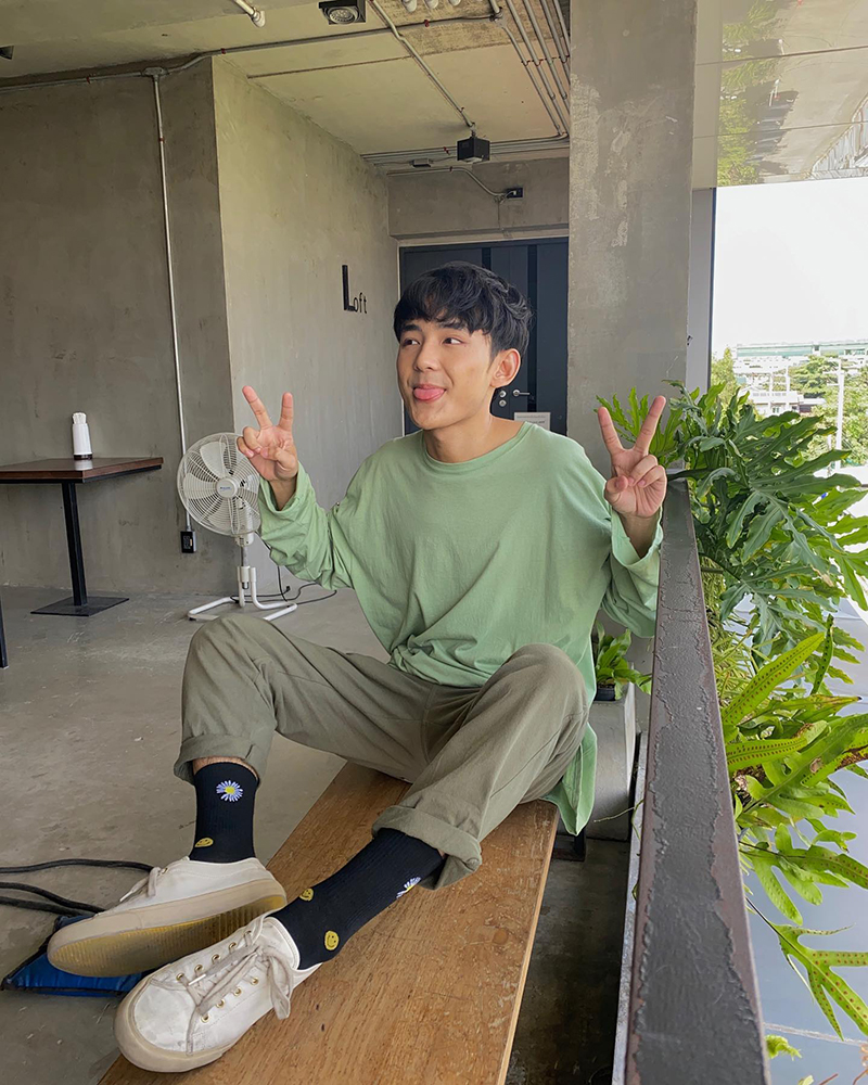 เฟิร์ส อนุวัฒน์