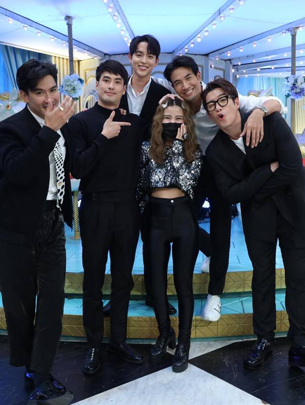 ไอส์ เพื่อนเกล พ้นสภาพ พนง.