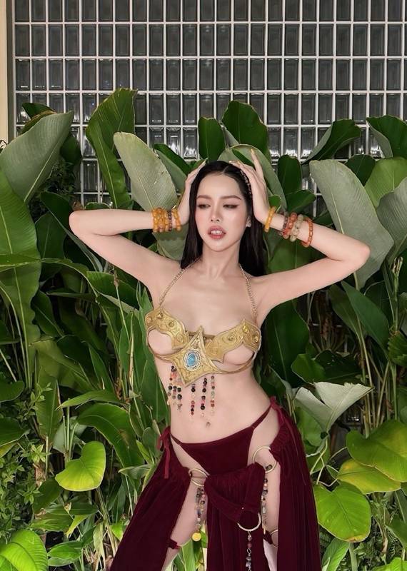 นารา เครปกะเทย