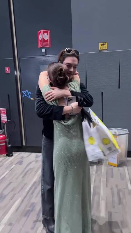 แม็ค วีรคณิศร์ - วิว วรรณรท