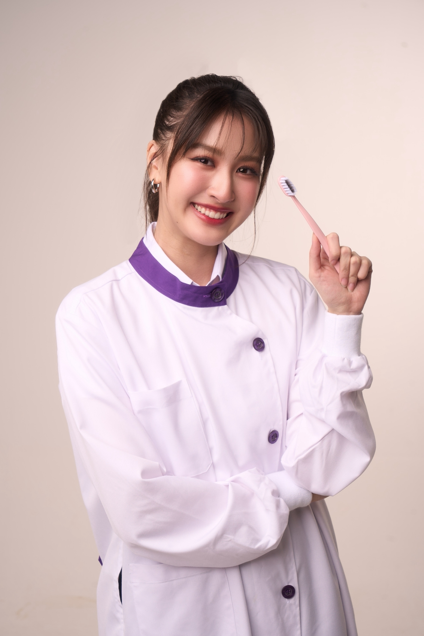 แฟนที่ทันตแพทย์ส่วนใหญ่แนะนำ วิว เบญญาภา