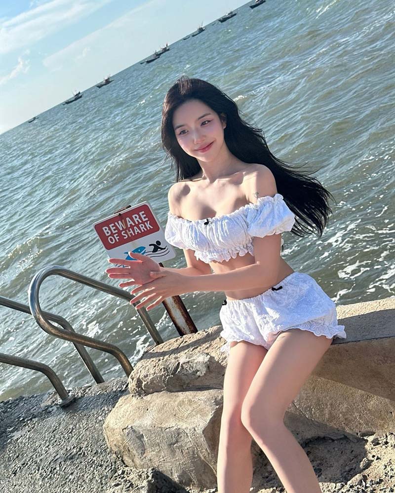 นีนี่ ชญาพัชร์