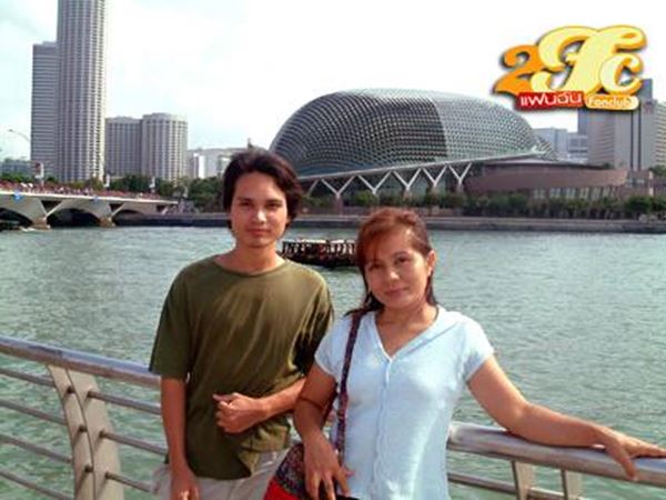 ประวัติครอบครัว แน็ก ชาลี