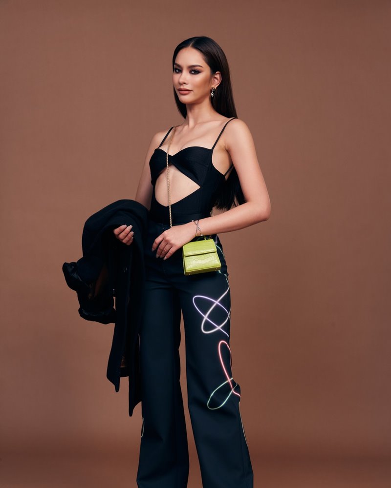 แอนนา เสืองามเอี่ยม