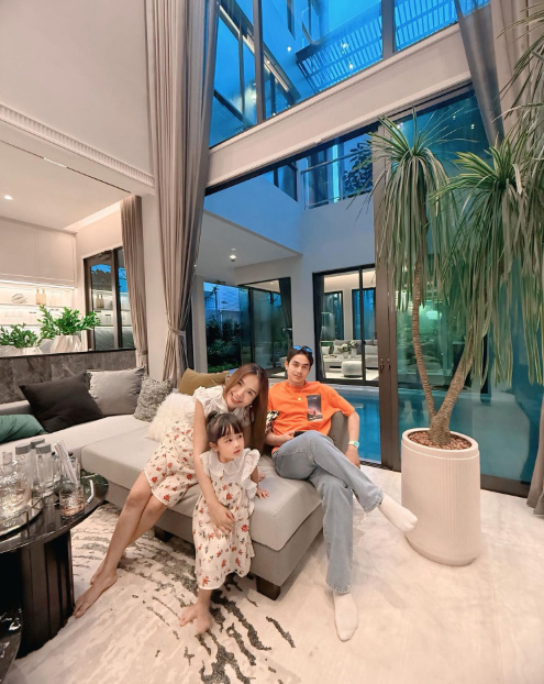 ยิว ฉัตรมงคล