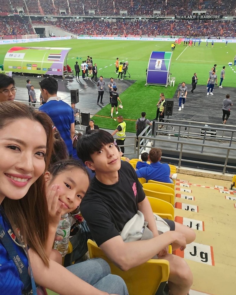 แอฟ ทักษอร - นนกุล ชานน - น้องปีใหม่