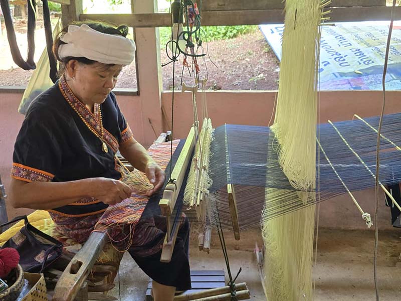 ผ้าทอไทลื้อ