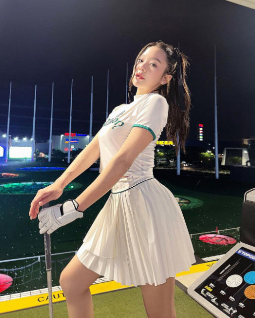 มายด์ ณภศศิ แฟชั่นชุดตีกอล์ฟ