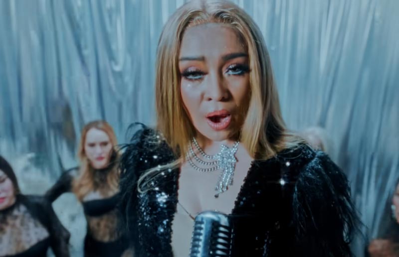 ยุ้ย ญาติเยอะ