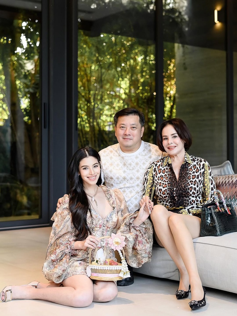 แคท ซอนญ่า ฉลองวันเกิดในวัย 32 ปี