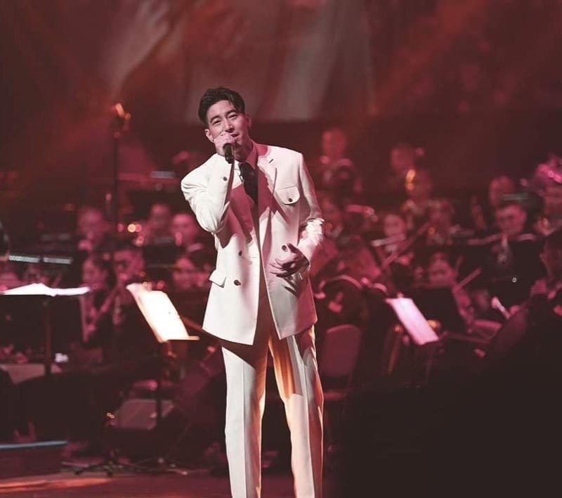 โตโน่ ภาคิน